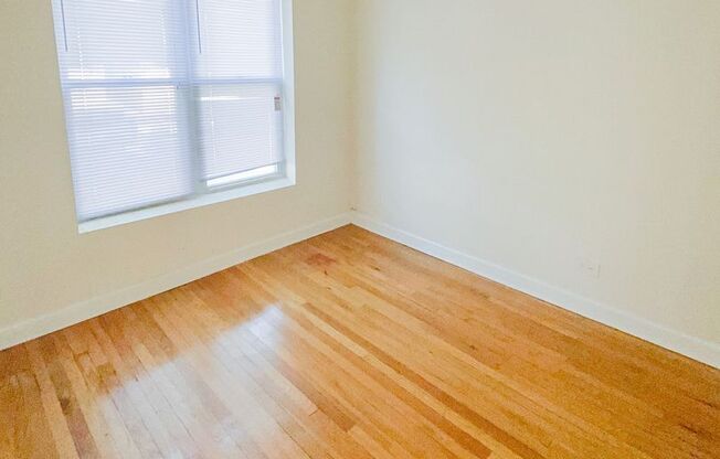 2 beds, 1 bath, 725 sqft, $2,750, Unit 851-1N