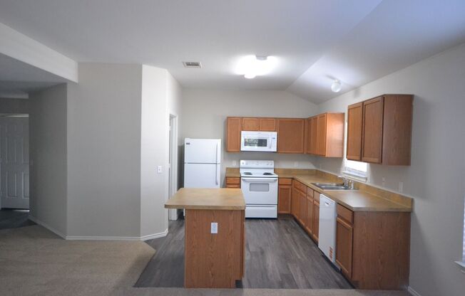 Cedar Park -- 3 bedrooms and 2 bath - Heritage Park subdivision