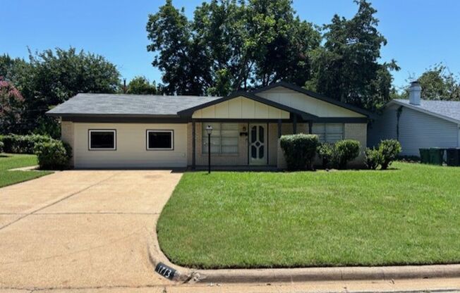1713 Westcrest