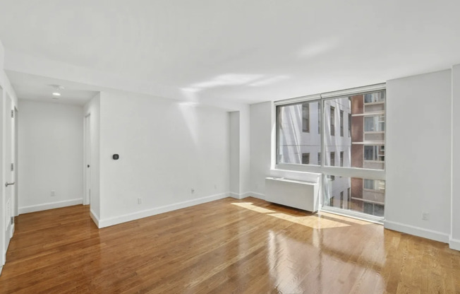 1 bed, 1 bath, 822 sqft, $5,050, Unit 3C