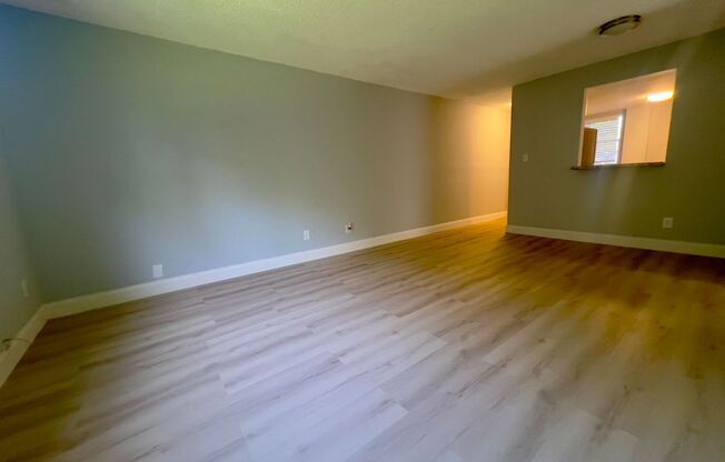 2 beds, 1 bath, 800 sqft, $2,095, Unit 02