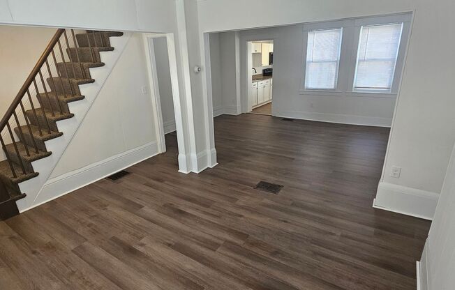 2 beds, 1 bath, 760 sqft, $2,400, Unit 13 Keegin