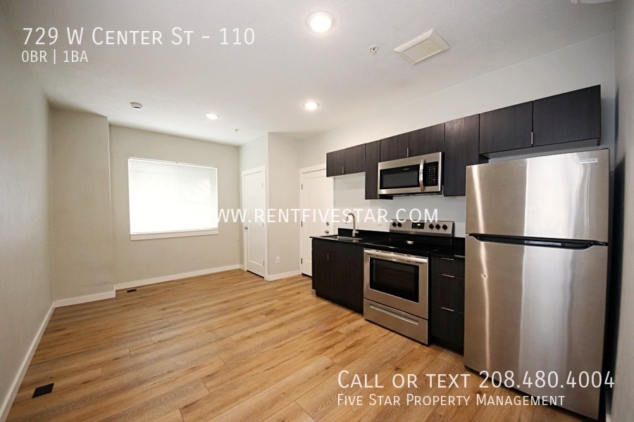 729 W CTR