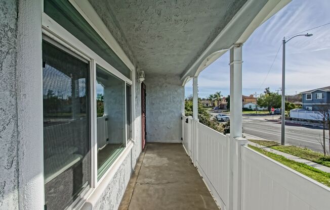 BRIGHT & AIRY, PARTIALLY REMODELED 2BR2BA HOME W/ DETACHED GUEST HOUSE, LARGE FRONT & REAR YARDS & 1-CAR GARAGE CLOSE TO SCHOOLS, SHOPPING, EASY FREEWAY ACCESS & 15 MINS TO BEACH!!