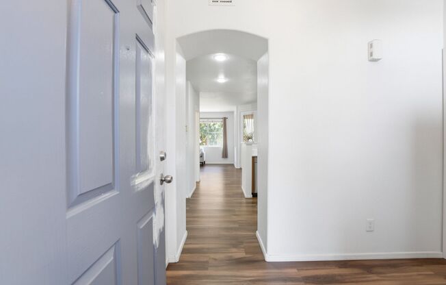 Prime Tempe Location! 3 Bed Townhome w/ Private Patio & Garage