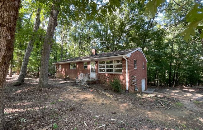 Spacious 3 bedroom home in wonderful Chapel Hill location, close to Whole Foods, shopping, UNC, Carrboro and more!