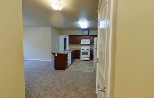 3 beds, 3 baths, 1,324 sqft, $2,475, Unit 206