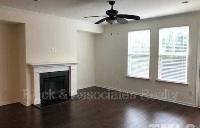 3 beds, 3.5 baths, 2,620 sqft, $2,395