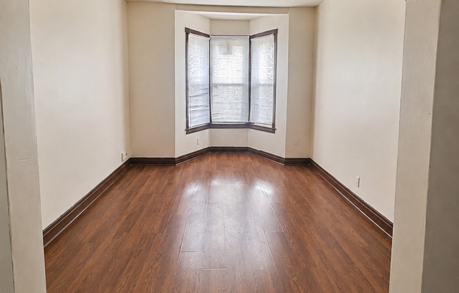 JJ Management Service - 5031 S Elizabeth - LO