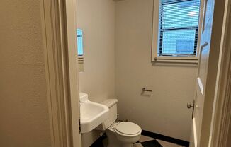 1 bed, 1 bath, 450 sqft, $1,050, Unit 201
