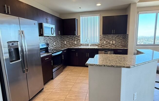 2 beds, 2.5 baths, $2,750, Unit Unit 1311