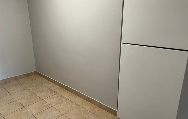 1 bed, 1 bath, 800 sqft, $1,399, Unit 600 South Highland Ave. #105