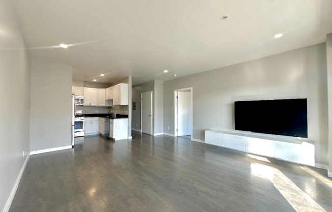4343 3rd Street #402