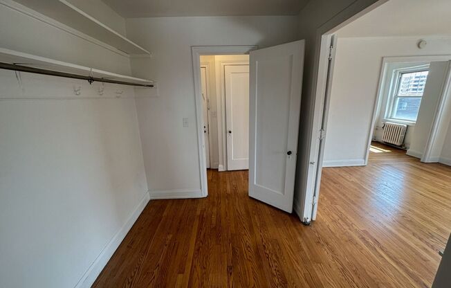 Studio, 1 bath, 301 sqft, $1,425, Unit Wellington 909
