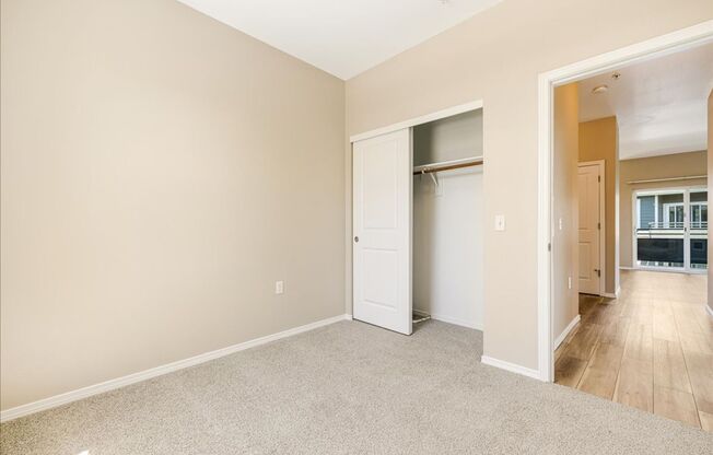 2 beds, 1 bath, 901 sqft, $1,400, Unit 1144-304