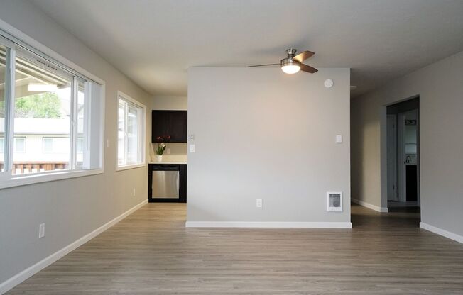2 beds, 1 bath, 1,000 sqft, $1,975, Unit 64-14