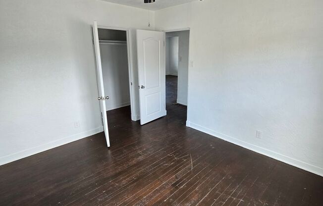 2 beds, 1 bath, $1,700