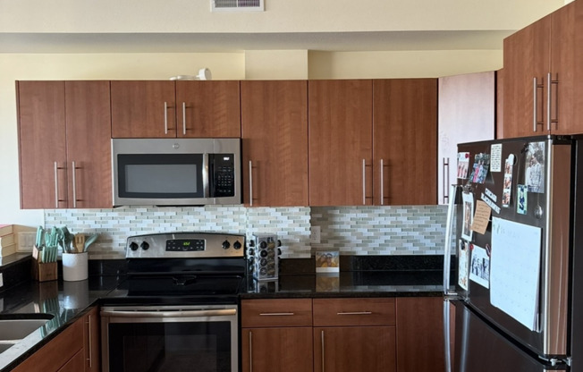 1 bed, 1.5 baths, 1,022 sqft, $2,125, Unit 503