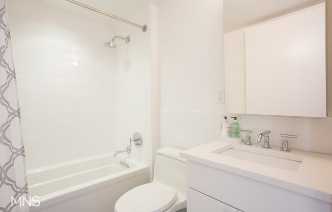 2 beds, 2 baths, $3,605, Unit 303