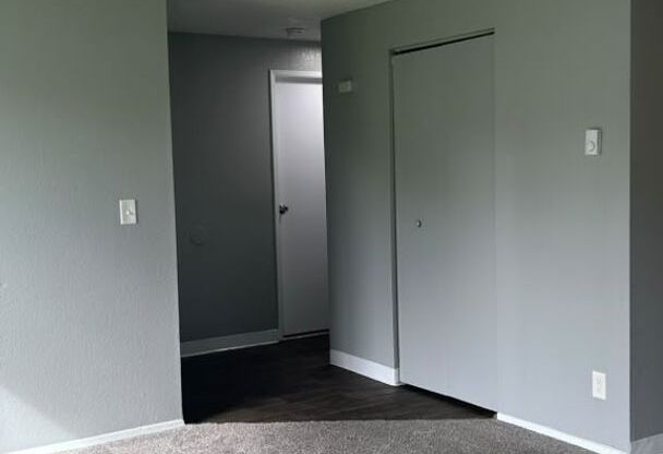 2 beds, 1 bath, 850 sqft, $1,550, Unit 1107 L7