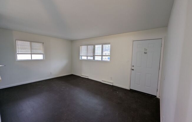 3 beds, 1 bath, $1,150