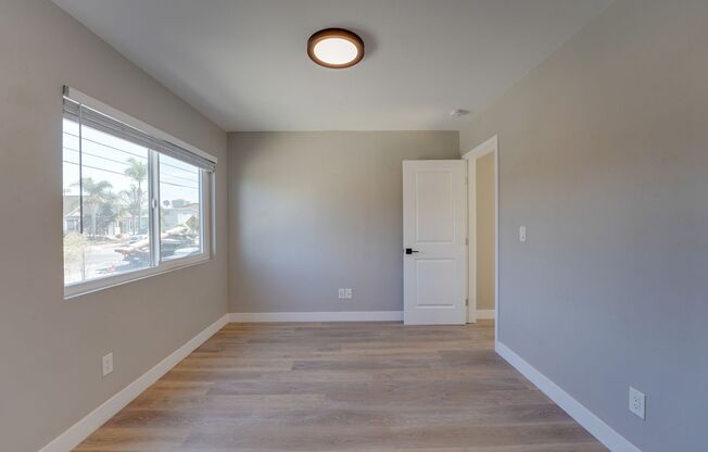 3 beds, 3 baths, 1,070 sqft, $4,095, Unit 101