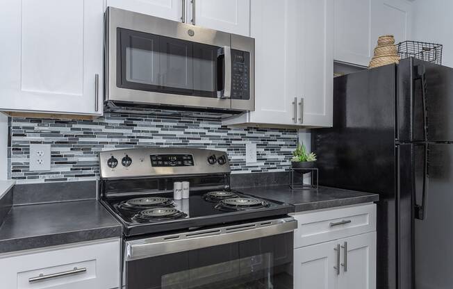 Chef-Inspired Kitchens Feature Stainless Steel Appliances at Galbraith Pointe Apartments and Townhomes*, Cincinnati, Ohio