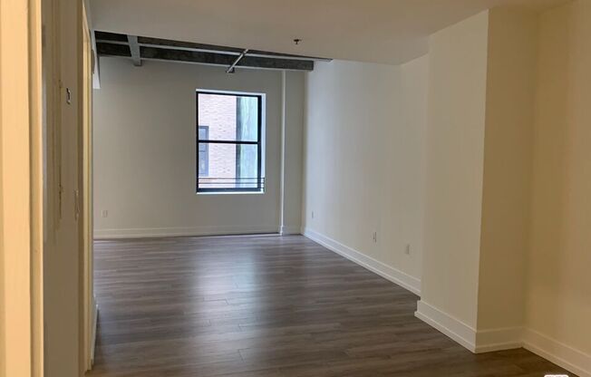 1 bed, 1 bath, 805 sqft, $2,595, Unit 507