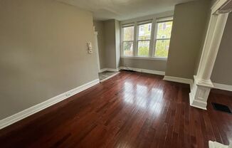 2 beds, 1 bath, $1,295