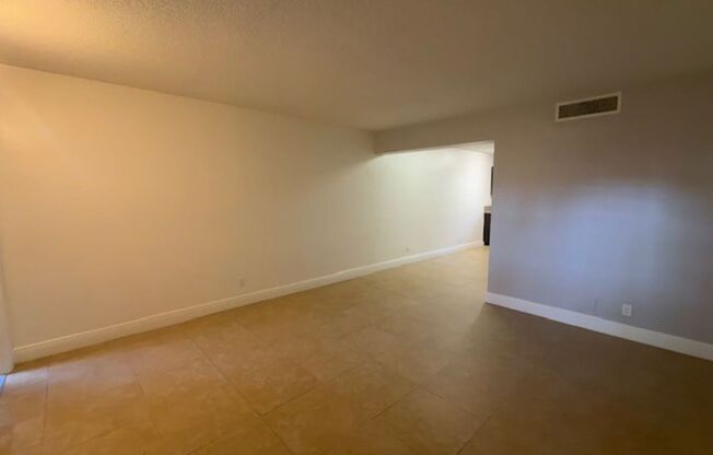 Studio, 1 bath, 550 sqft, $1,395, Unit 106