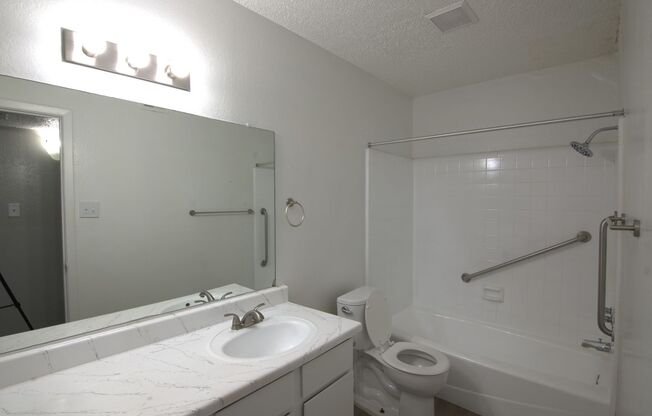 2 beds, 1 bath, 880 sqft, $1,250, Unit 254