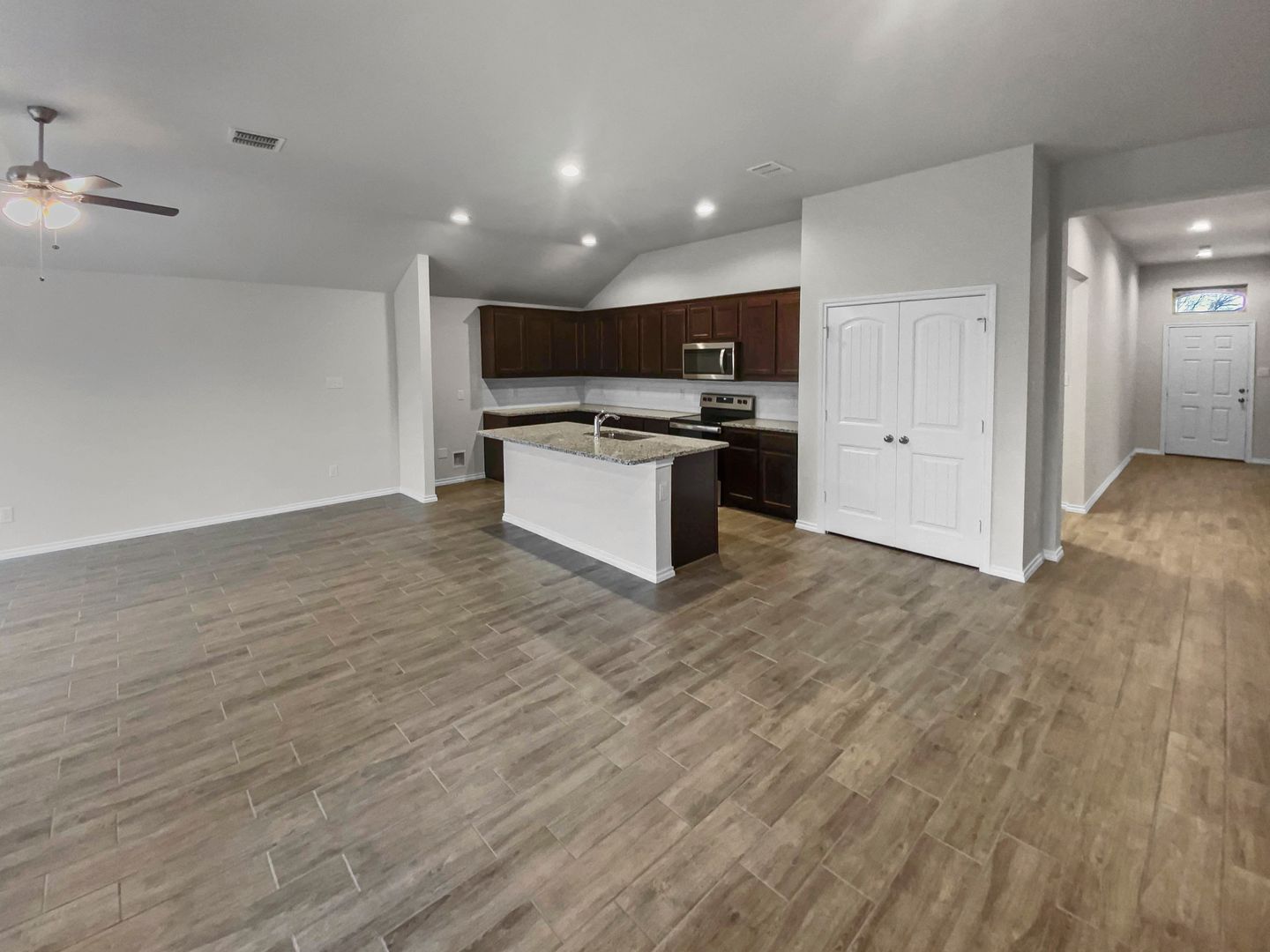 Stylish New Build with Luxury Finishes – Move-In Ready!