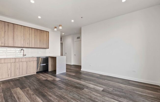 2 beds, 1 bath, 760 sqft, $3,325, Unit 606