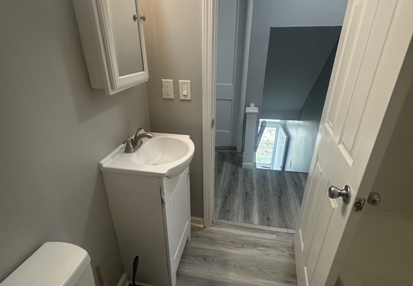 3295 W 54 ST