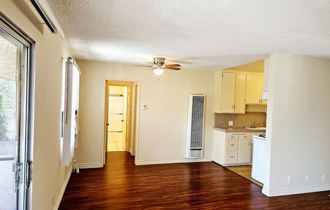 1 bed, 1 bath, $2,098, Unit 10