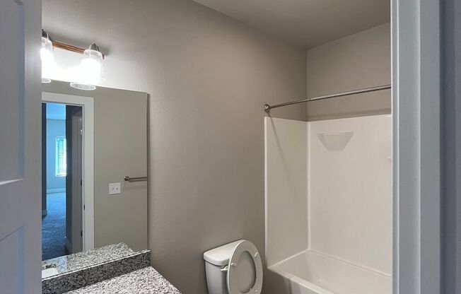 2 beds, 2 baths, 923 sqft, $1,550