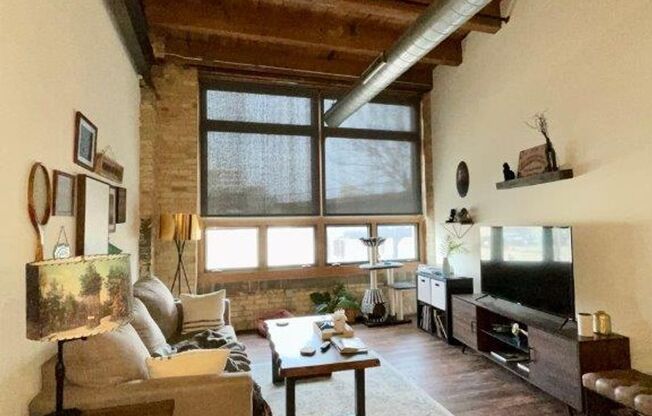 2 beds, 1 bath, 864 sqft, $1,800, Unit 110