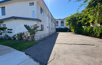 Courtyard Apartments
