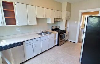 1 bed, 1 bath, $1,100, Unit Apt 1