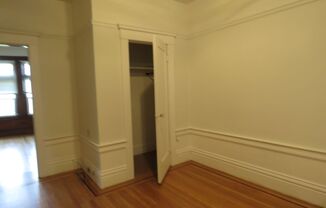 2 beds, 1 bath, $5,800, Unit 610