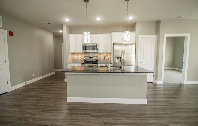 2 beds, 2.5 baths, 1,200 sqft, $2,300, Unit 500 South St Apt 513