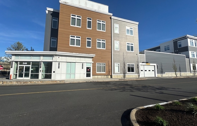 60 CROSS ST