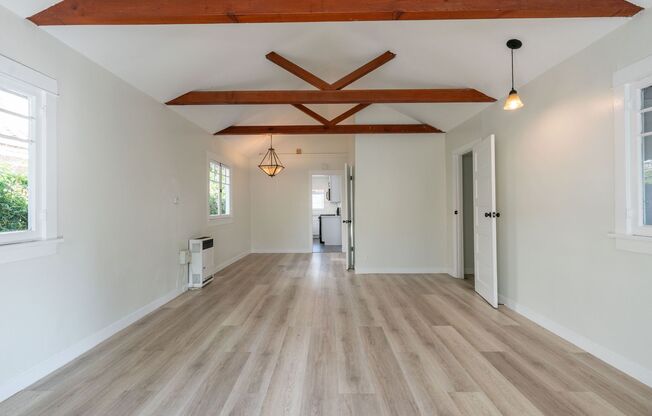 706 Marine Street - 1 Bedroom + Sudio Home
