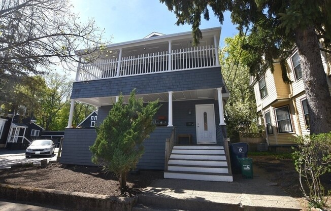 87 FLORAL ST
