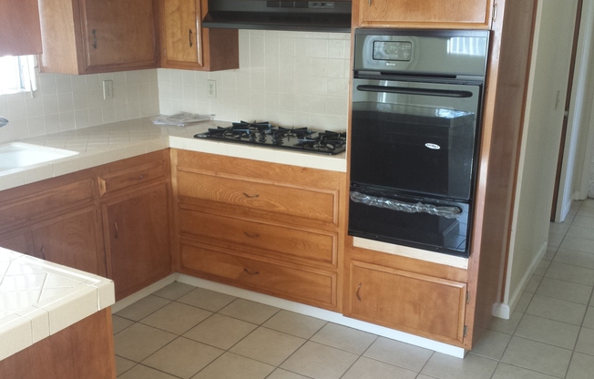 2 Bedroom - 1 Bathroom unit in Point Loma