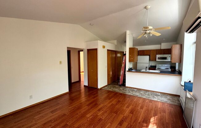 1808 E Sunset #202
