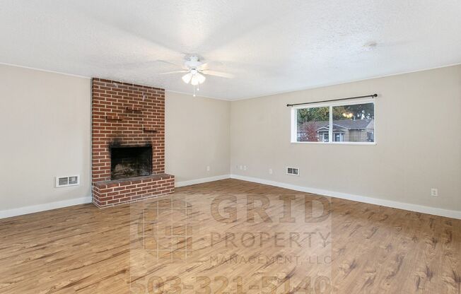 3+ Bedroom House w/ Large Backyard - Southeast Portland!