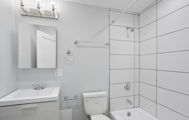 Studio, 1 bath, 295 sqft, $1,475, Unit 434