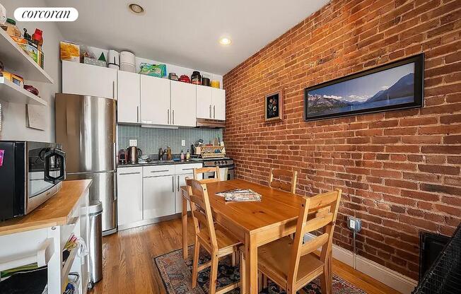 558 DRIGGS AVE