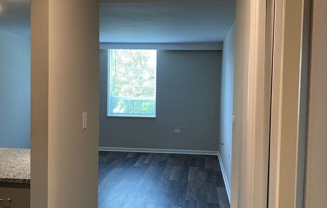 1 bed, 1 bath, 650 sqft, $1,400, Unit 402